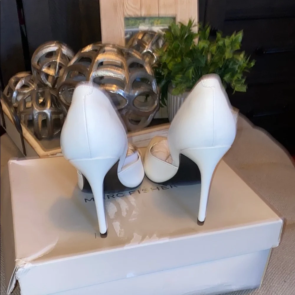 Marc Fisher Women's White Heels - Picture 7 of 12